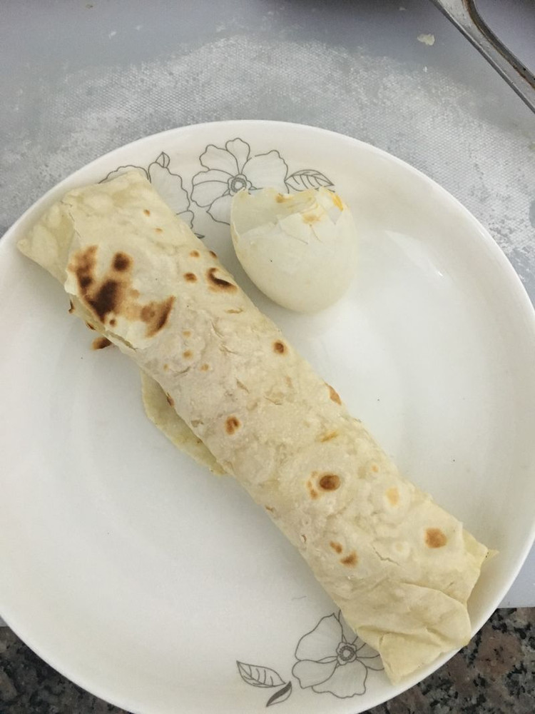 咸鸭蛋卷的做法