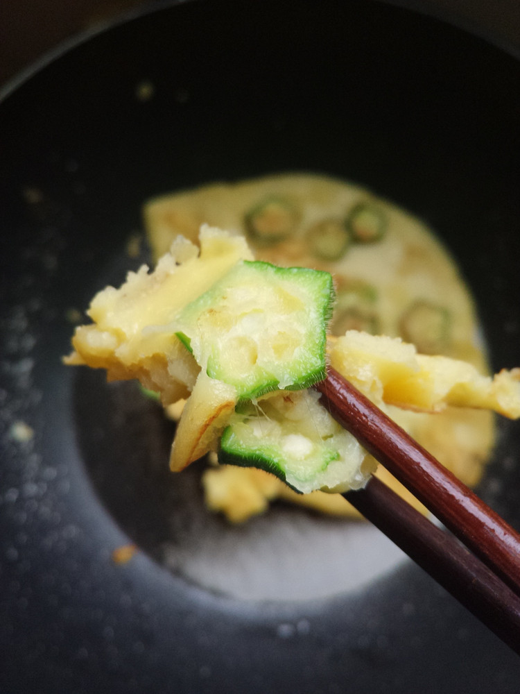 秋葵鸡蛋饼的做法