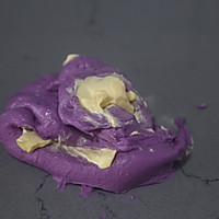 #女神野餐记#暄软香甜，一口爆浆的紫薯果酱面包的做法图解4