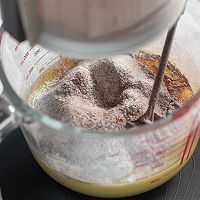 #食在幸福年 总有新花样#空气炸锅纸杯蛋糕的做法图解4