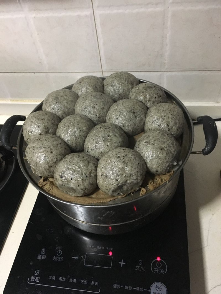 黑芝麻奶包的做法