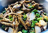 干锅糯香鸭掌的做法