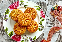 #中秋宴，名厨味# 广式核桃豆沙月饼的做法
