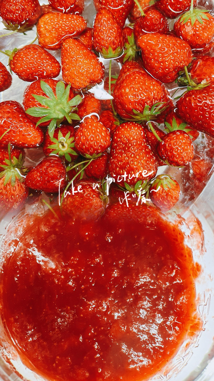 酸甜草莓果酱的做法