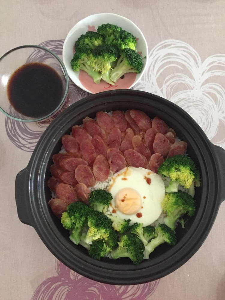 腊味煲仔饭的做法