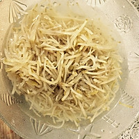 牛肉疙瘩丝的做法图解1