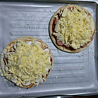 火腿肠披萨和棉花糖披萨的做法图解5