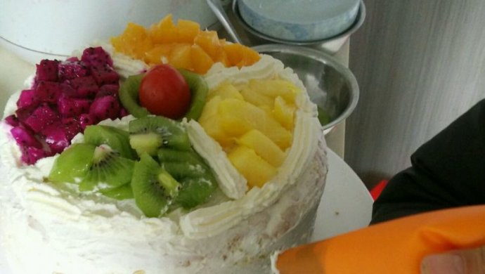 水果夹层生日蛋糕