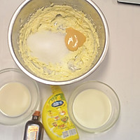 萌萌哒——米奇慕斯杯子蛋糕的做法图解12