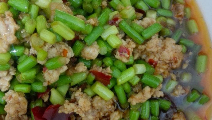 蒜苔肉沫