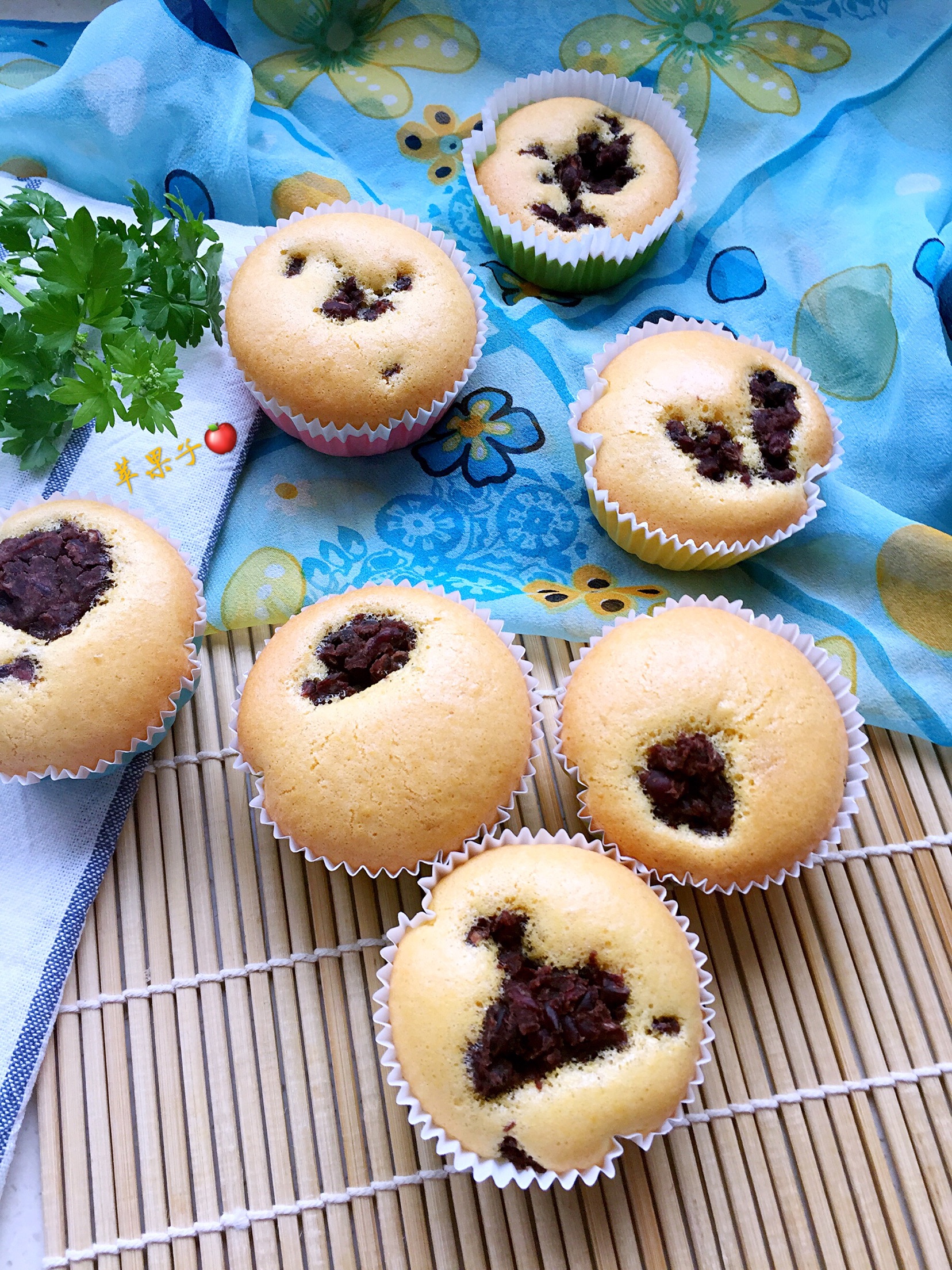 Red bean corn paper Cupcake