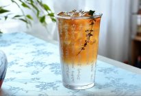 夏日清爽系列红茶冰椰茶饮