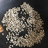 红豆薏米银耳桃胶汤的做法图解1