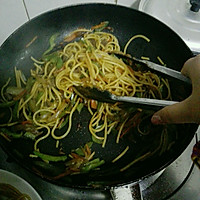 焗黑椒牛肉意面的做法图解8