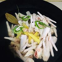 #解腻开胃就吃它#酸辣百香果柠檬鸡爪的做法图解2