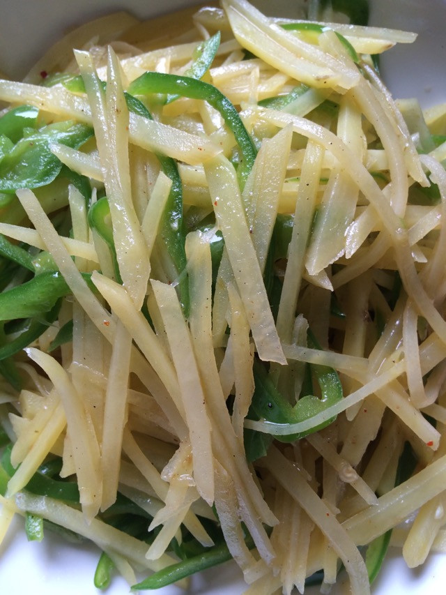青椒土豆丝的做法