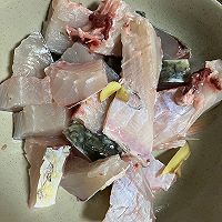 家常草鱼烧豆腐的做法图解1