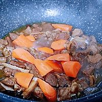 胡萝卜焖羊排+卡通米饭＋番茄金针菇冬瓜汤的做法图解8