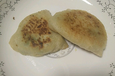 煎韭菜鸡蛋饺子