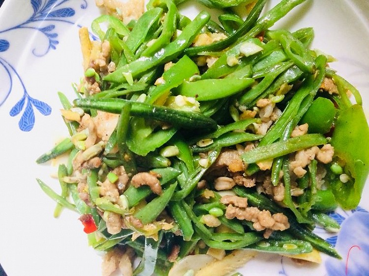 肉丝炒扁豆的做法
