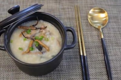 冬虫夏草皮蛋瘦肉粥——看着就很有食欲