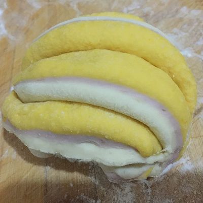三色花卷