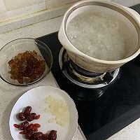 荟万珍：高颜值桃胶皂角米雪燕银耳红枣羹，美味又健康的做法图解8