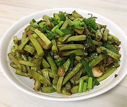 家常炒长豆角，好吃不腻很下饭！的做法