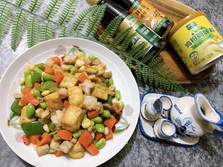 鲜味杂炒舀着吃！豆腐虾仁青豆粒的做法