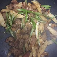 茭白炒肉的做法图解8