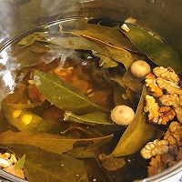 鱷魚肉龍利葉益肺止咳湯的做法图解2