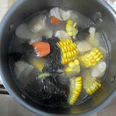玉米黑木耳小排汤