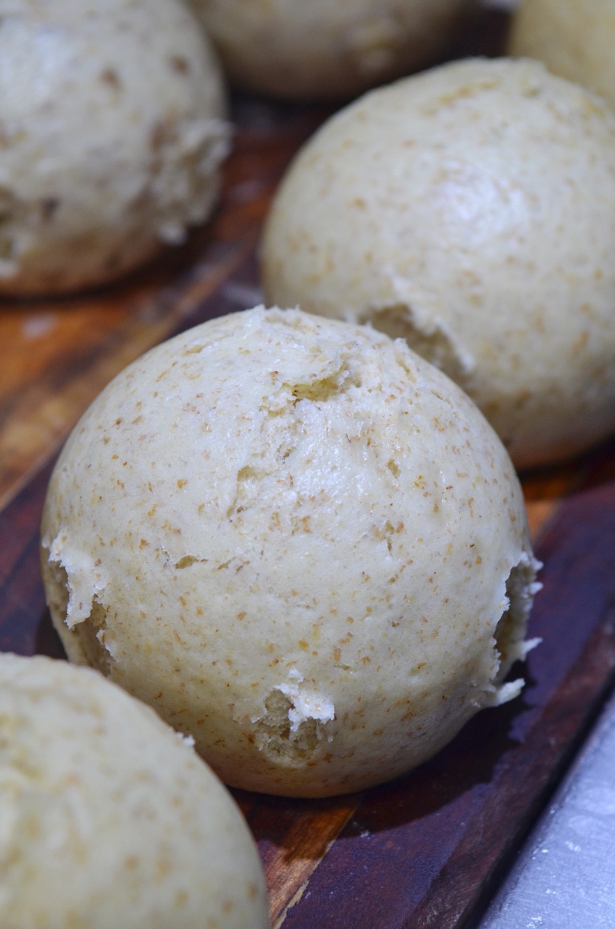 Coarse grain steamed bread