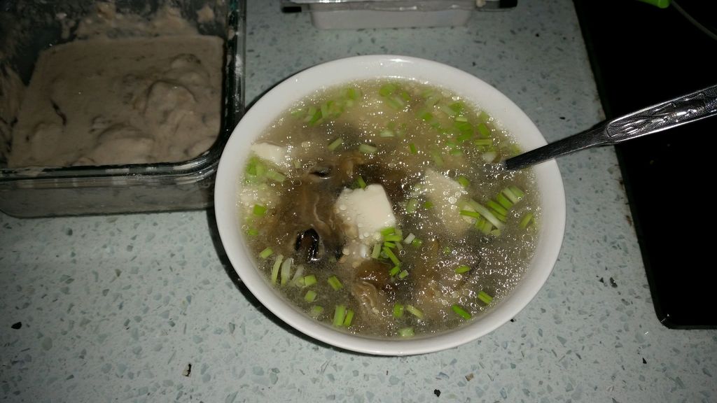 新鲜蚝滑豆腐汤