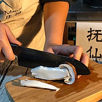 #餐桌上的春日限定#抚仙谷胚芽米粥配香煎大球盖菇！的做法图解5