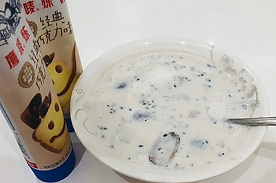 雀巢鹰唛炼奶牛奶粥