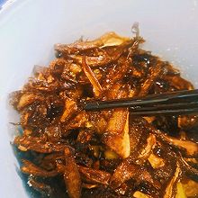 云南野生菌宴席～黄皮鸡枞菌油