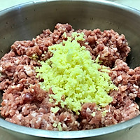 全自制猪肉藕丁馅饺子+皮的做法图解5