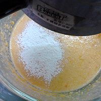 #健康甜蜜烘焙料理# 酸奶南瓜栗子松糕的做法图解7