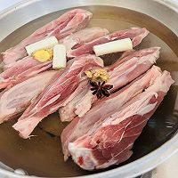 香煎猪寸骨的做法图解1