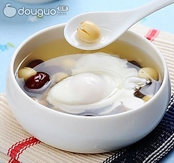 红枣莲子鸡蛋汤