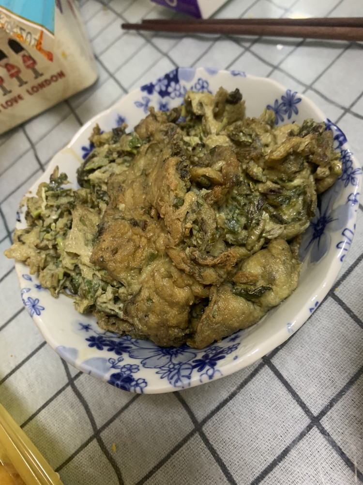 香椿摊鸡蛋的做法