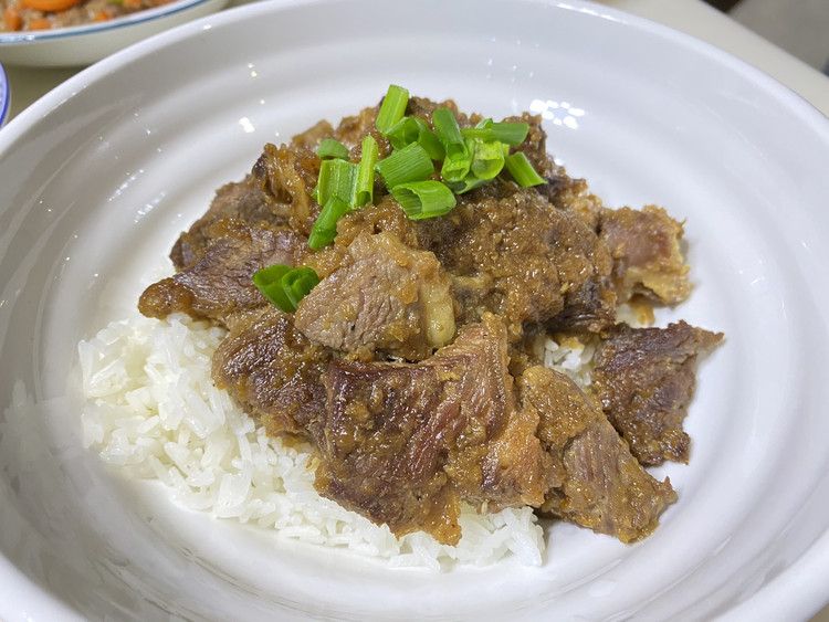 牛排盖饭的做法