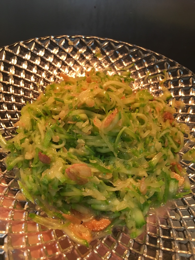 凉拌虾米西葫芦的做法图解6