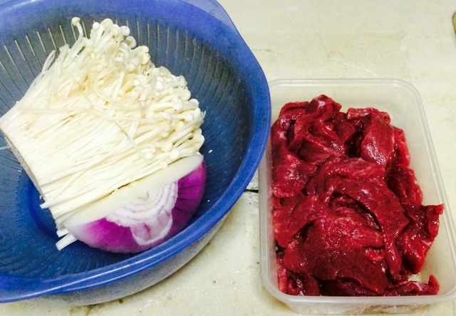 牛肉金针菇卷|爽口香浓版的做法图解1