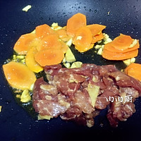 青瓜红萝卜炒肉片#肉肉厨的做法图解4