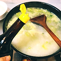 鲜美丝瓜汤只需多一步的做法图解4