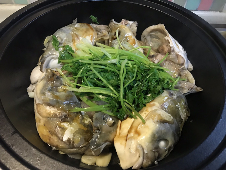 无水焗鱼头的做法