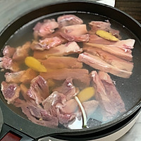 清汤萝卜牛腩煲也太简单了吧的做法图解2