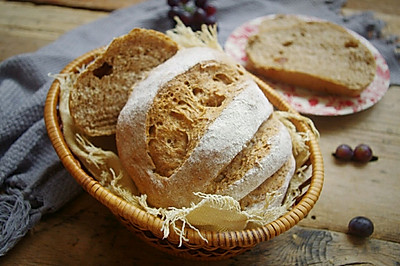 黑麦面包——免揉的低油低糖面包